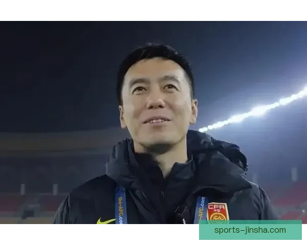 38岁助教锁喉16岁新星 国少溃败后爆发冲突一路追骂推搡引发关注