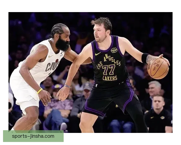 詹姆斯创NBA新纪录 东契奇42分助力刷新队史第一人